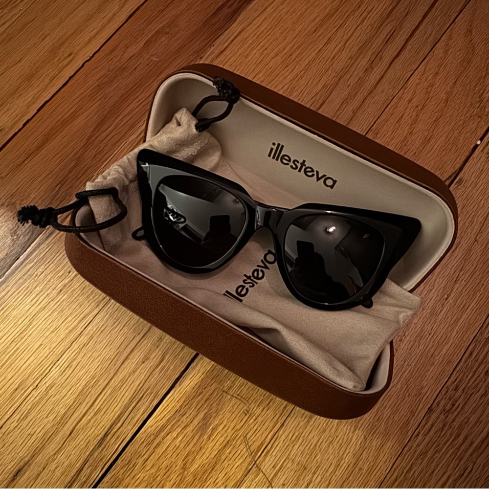 Illesteva black oversized cat eye sunglasses NWOT